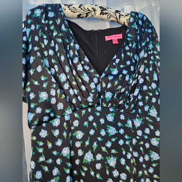 Betsy Johnston Vintage Style Floral Dress - Picture 3 of 10